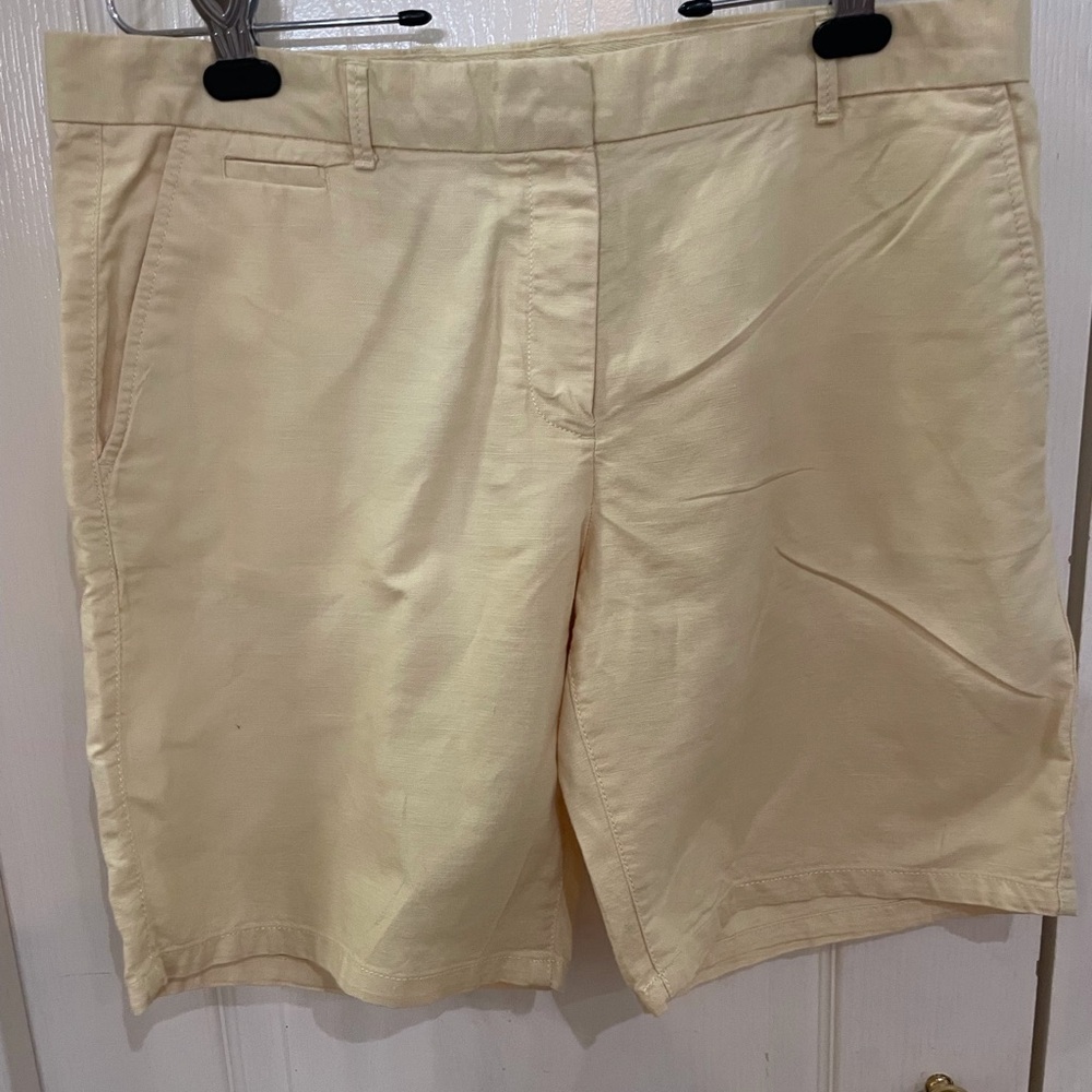 Women's light yellow Shorts
